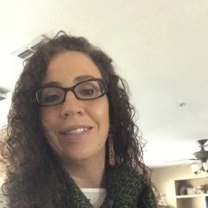 Meet your Posher, Dana